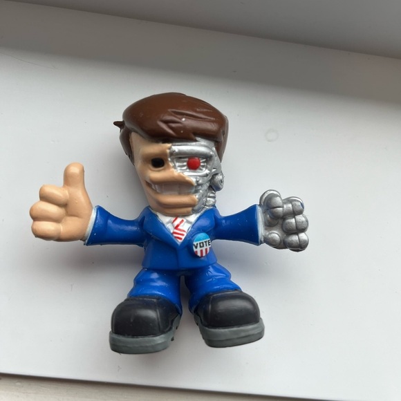 2004 Tech Deck Dudes X-Concepts Arnie Vote Vote 2.5" Figure Human Cyborg - Picture 2 of 4